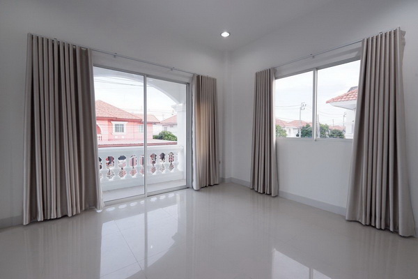 [ให้เช่า] FOR RENT NIRUN GRAND BANGNA / 3 bedrooms 2 bathrooms / 55 Sqw. 180 Sqm. **20,000** CLOSE TO HUACHIEW CHALERMPRAKIET UNIVERSITY