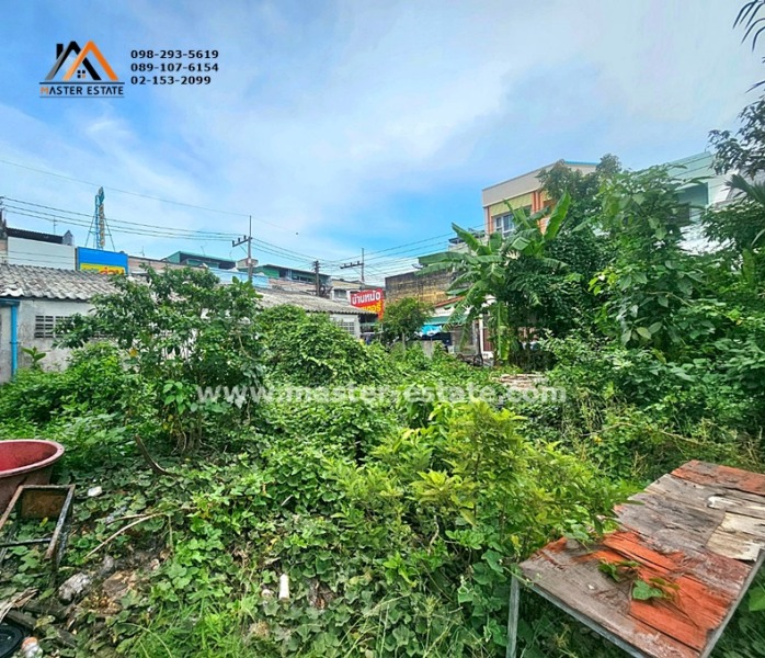 ที่ดินเปล่า 195.6 ตร.ว. แปลงมุม สวยมาก ติดถนนไทรบุรี จ.สงขลา หน้ากว้างประมาณ 20 M. x ลึก 45 M. ปัจจุบันมีผู้เช่าที่ดินขายอาหาร