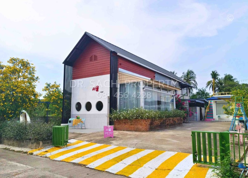 ขายบ้านสวย ในตัวเมืองลำพูน 122.7 ตรว. พร้อมกิจการคาเฟ่ บรรยากาศดี เงียบสงบ