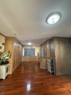 [ให้เช่า] FOR RENT TARAROM HUAMARK / 3 bedrooms 4 bathrooms / 100 Sqw. 240 Sqm. **58,000** CLOSE TO RAJAMANGALA NATIONAL STADIUM