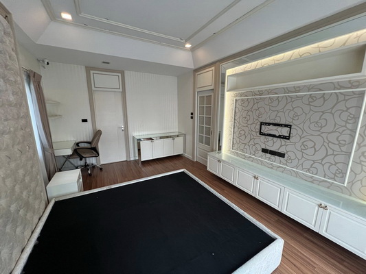 [ให้เช่า] FOR RENT CHAIYAPHRUEK RAMINTRA – WONGWAEN 2 / 3 bedrooms 3 bathrooms / 80 Sqw. 200 Sqm. **35,000** CLOSE TO SAFARI WORLD