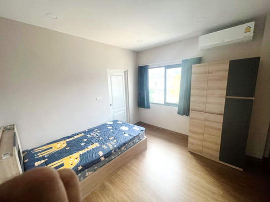 [ให้เช่า] FOR RENT CENTRO BANGYAI / 4 bedrooms 5 bathrooms / 52 Sqw. 180 Sqm. **32,000** CLOSE TO CENTRAL PLAZA WESTGATE
