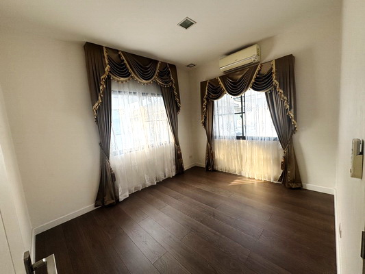 [ให้เช่า] FOR RENT MANTANA KALAPAPHRUEK – WONGWAEN / 4 bedrooms 3 bathrooms / 75 Sqw. 220 Sqm. **65,000** JUST 10 MIN FROM THE MALL BANGKAE