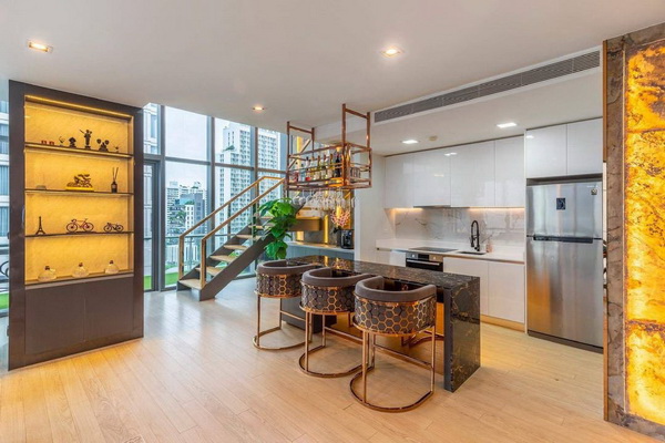 [ให้เช่า] FOR RENT THE ROOM SUKHUMVIT 21 / 2 bedrooms 3 Bathrooms / 128 Sqm. Duplex **130,000** LUXURIOUS CONDO CLOSE TO BTS ASOKE
