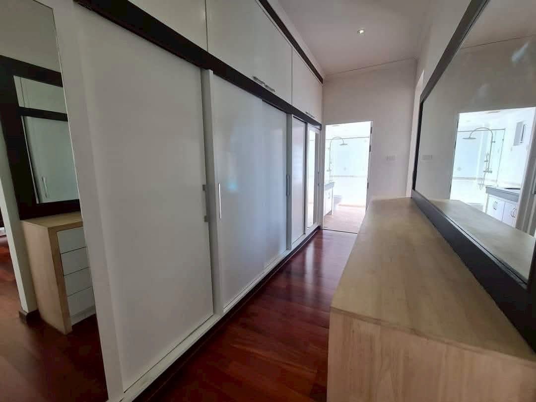 ให้เช่า(FOR RENT) บ้านหรูสุดคลาสสิคพร้อมสระว่ายน้ำ หมู่บ้านสินทวี บ้านฉาง ระยอง