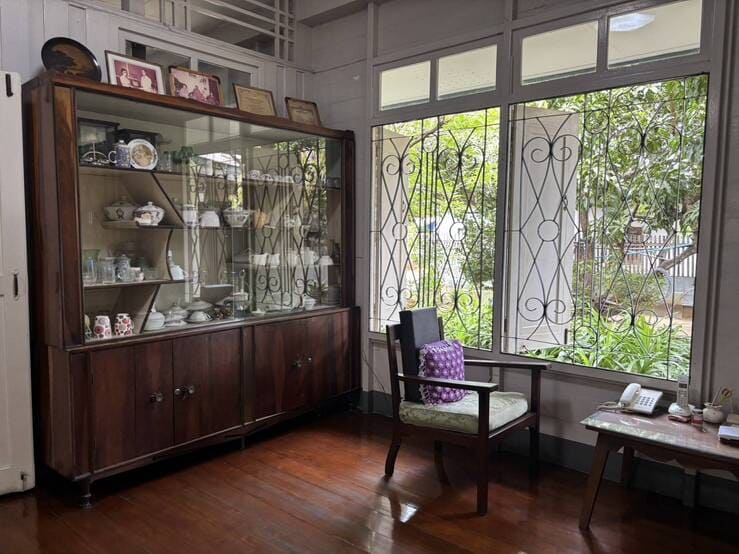ขายที่ดินพร้อมบ้าน ติดถนนซอยเจริญนคร 78 ขนาด 256.4 ตารางวา สนใจติดต่อ 0858289454