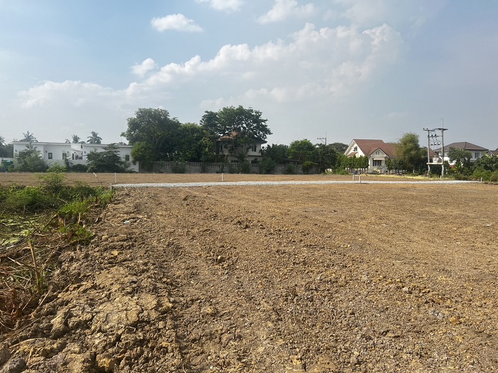 ขายที่ดินจัดสรร ถมแล้ว 7 แปลง ในโครงการหมู่บ้านสวนเกษตรไผ่ขวาง