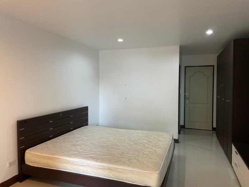 ขายคอนโด Regent Home 2 ชั้น 2 ซ.พหลโยธิน 67/1