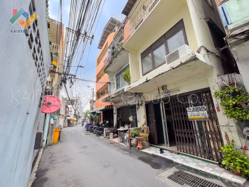 ตึกแถว ถนน จันทน์ 43 แยก 18-2 ซอย เจริญราษฎร์ 5 สาธุประดิษฐ์