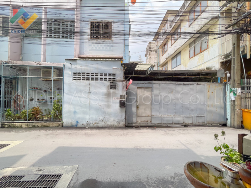 ตึกแถว ถนน จันทน์ 43 แยก 18-2 ซอย เจริญราษฎร์ 5 สาธุประดิษฐ์