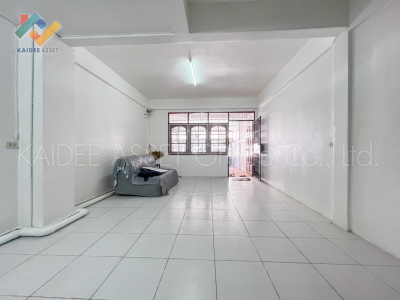 หมู่บ้านไพโรจน์ | ทาวน์เฮ้าส์ ซอย บางนา-ตราด 27 ติดห้าง!