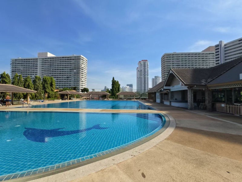 ขายวิลล่าสระว่ายน้ำริมทะเล Beachfront Pool Villa for Sale พื้นที่ใช้สอย 366 ตรม. 5นอน – 6น้ำ 27 million THB 5 Bedrooms-6 Bathrooms พื้นที่ใช้สอย 366 ตรม. 366 sqm. 27 ล้าน