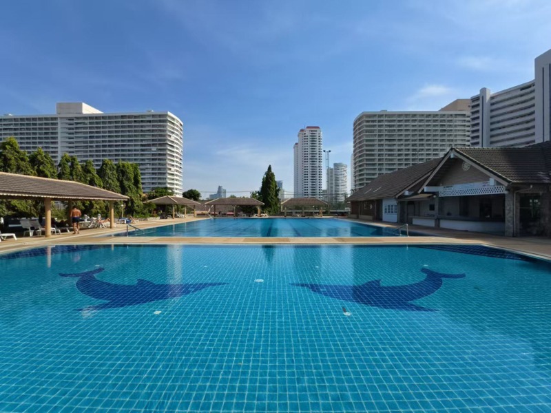 ขายวิลล่าสระว่ายน้ำริมทะเล Beachfront Pool Villa for Sale พื้นที่ใช้สอย 366 ตรม. 5นอน – 6น้ำ 27 million THB 5 Bedrooms-6 Bathrooms พื้นที่ใช้สอย 366 ตรม. 366 sqm. 27 ล้าน