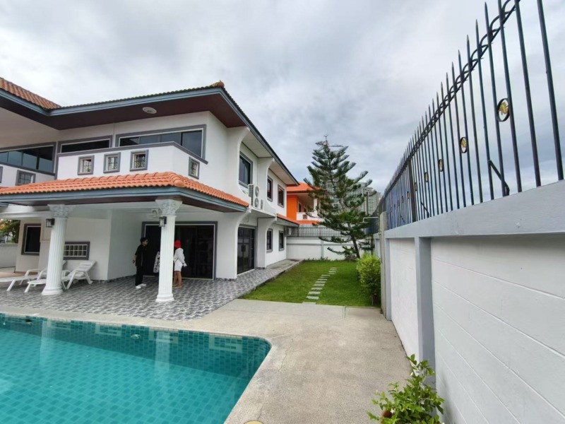 ขายบ้านเดี่ยว 2 ชั้น4 นอน 4 น้ำ 444 ตรม.  2-Storey Villa 4 bedrooms 4 bathrooms  444 sq.m price 16 mb ขาย 16 ล้าน