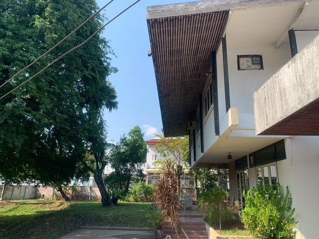 VLM 897  ขายที่ดิน ซอยนราธิวาสราชนครินทร์ 22 ซอยสาธุประดิษฐ์ 15 แขวงช่องนนทรี เขตยานนาวา เนื้อที่ 255 ตารางวา
