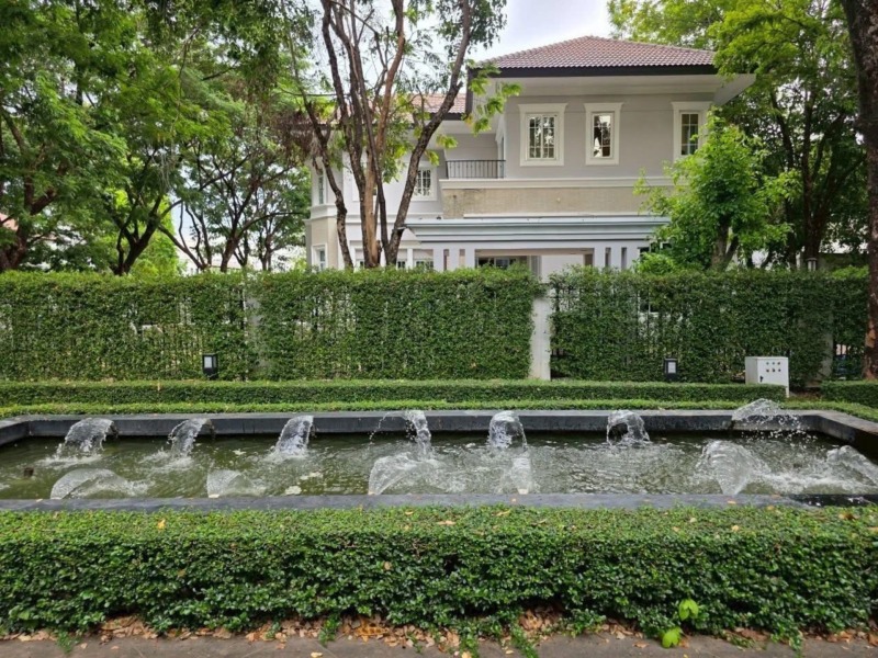 คฤหาสน์หลังสวย กรานาดา ปิ่นเกล้า-เพชรเกษม ติดถนนใหญ่กาญจนาภิเษก ตกแต่งสวยบ้านพร้อมโอนค่ะ