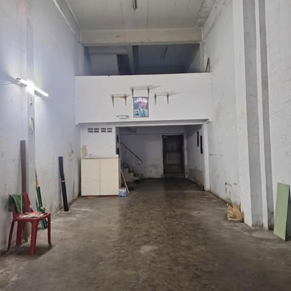 ขาย ตึกแถว 3 ชั้นครึ่ง ย่านบางแค (2.9 ล้าน) ห่างสถานีรถไฟฟ้าบางแค 8 นาที เข้าได้ 2 ทาง โทร 0867817589