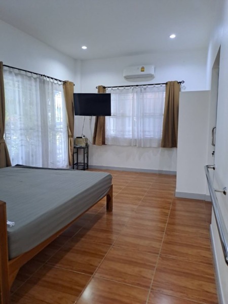 ขายบ้านเดี่ยว 1 ชั้น หมู่บ้านหนองสรวง อ.ศรีประจันต์ สุพรรณบุรี ใกล้โรงเรียน โรงพยาบาล ตลาด โทร 0869220218