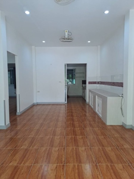 ขายบ้านเดี่ยว 1 ชั้น หมู่บ้านหนองสรวง อ.ศรีประจันต์ สุพรรณบุรี ใกล้โรงเรียน โรงพยาบาล ตลาด โทร 0869220218