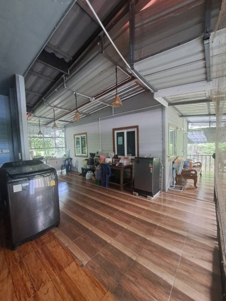 ขายบ้านเดี่ยว 1 ชั้น หมู่บ้านหนองสรวง อ.ศรีประจันต์ สุพรรณบุรี ใกล้โรงเรียน โรงพยาบาล ตลาด โทร 0869220218