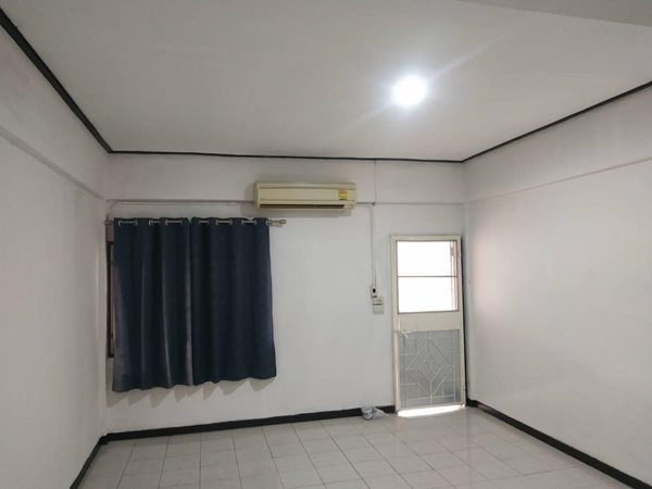 ขายถูกทาวน์เฮ้าส์ 2ชั้น 16 ตร.ว. หมู่บ้านอัมรินทร์นิเวศน์ สายไหม79 ใกล้โรงพยาบาลสายไหม โทร 0935966369