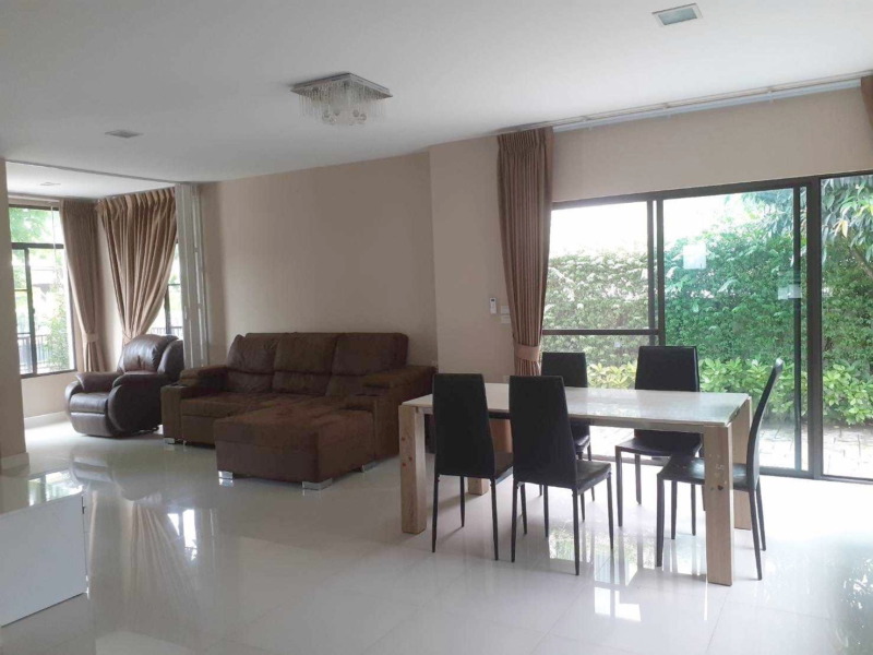บ้านเดี่ยว ให้เช่า  สายไหม มบ.มัณฑนา เลค วัชรพล บ้านพร้อมเฟอร์นิเจอร์