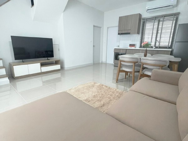 TH 1409 ให้เช่าทาวน์โฮมย่านบางพลี ขนาด 106 ตรม. โครงการ Pleno Sukhumvit Bangna2 พลีโน่ สุขุมวิท-บางนา 2 ตำบลบางแก้ว อำเภอบางพลี สมุทรปราการ เข้าออกถนนบางนา-ตราด