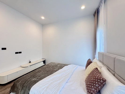 [ให้เช่า] FOR RENT BURASIRI KRUNGTHEPKREETHA / 4 bedrooms 4 bathrooms / 57 Sqw. 195 Sqm. **120,000** JUST 5 MINUTES TO BRIGHTON COLLEGE BANGKOK