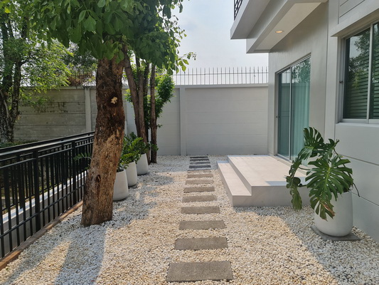 [ให้เช่า] FOR RENT LIFE BANGKOK BOULEVARD RANGSIT / 3 bedrooms 3 bathrooms / 50 Sqw. 160 Sqm. **35,000** CLOSE TO FUTURE PARK RANGSIT