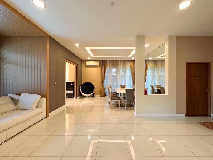 ขายหรือให้เช่าบ้านเดี่ยวในสนามกอล์ฟ หมู่บ้านวินด์มิลล์พาร์ค บางนาตราด กม10.5 บางพลี สมุทรปราการ.(นายหน้าติดต่อเจ้าของ)