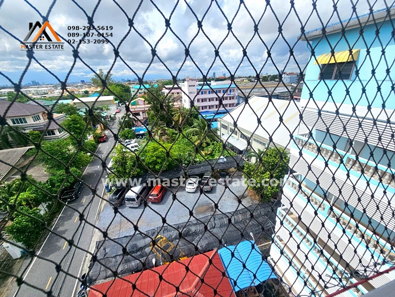 APARTMENT 5 ชั้น + ดาดฟ้า + ที่จอดรถ ซอยทรัพย์บุญชัย 19 ทุกห้องโปร่งลมเย็นด้วย Design ตึกรูปตัว L ให้ทุกห้องมีความโปร่ง มีระเบียงทุกห้อง