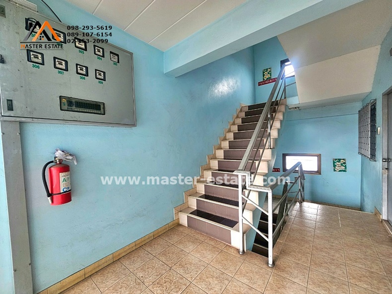 APARTMENT 5 ชั้น + ดาดฟ้า + ที่จอดรถ ซอยทรัพย์บุญชัย 19 ทุกห้องโปร่งลมเย็นด้วย Design ตึกรูปตัว L ให้ทุกห้องมีความโปร่ง มีระเบียงทุกห้อง
