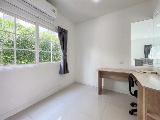 [ให้เช่า] FOR RENT GOLDEN NEO SATHORN / 3 bedrooms 3 bathrooms / 42 Sqw. 165 Sqm. **65,000** JUST 10 MIN FROM BTS WUTTAKAT