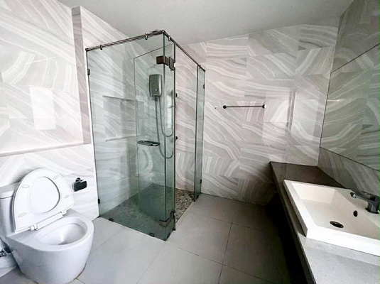 [ให้เช่า] FOR RENT CHEWAROM RANGSIT – DONMUANG / 4 bedrooms 4 bathrooms / 55 Sqw. 240 Sqm. **75,000** CLOSE TO FUTURE PARK RANGSIT