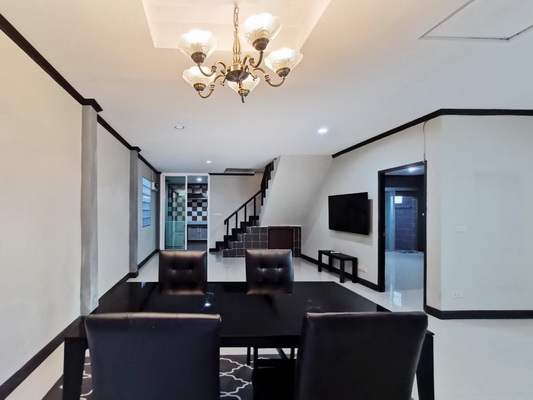 [ให้เช่า] FOR RENT SEMI DETACHED HOUSE ONNUT / 3 bedrooms 4 bathrooms / 33 Sqw. 140 Sqm. **41,000** JUST WALK 15 MIN TO BTS ONNUT