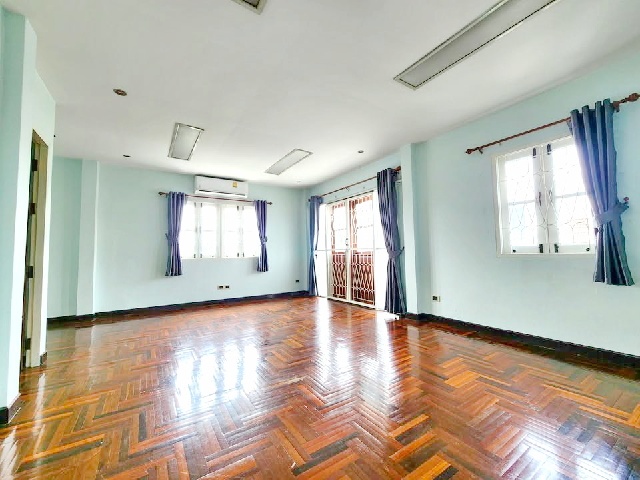 ให้เช่าคฤหาสน์ใหม่ ห้องมุม 3ชั้น 40ตร.วา.480ตร.ม. MRTแจ้งวัฒนะ14 1.3กม. ประชาชื่น-แจ้งวัฒนะ 4นอน 3น้ำ ตลาดเมืองทอง 1.4กม