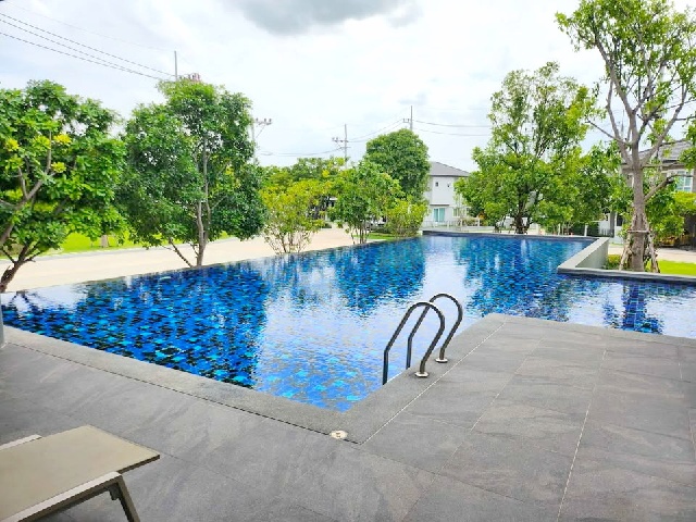 โรบินสัน 800 ม.เซ็นทรัล ฉะเชิงเทรา 2.2กม.ให้เช่าทาวน์เฮาส์ใหม่ สวย 2 ชั้น 20ตร.วา.150 ตร.ม.ติดถนนใหญ่ ม.ราชภัฏราชนครินทร