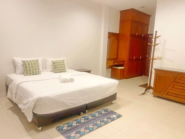 พัทยาใต้ ให้เช่าโรงแรม 8 ชั้น 78ห้อง 202 ตร.วา.ถนนคนเดินพัทยา 1602 ตร.ม.ราชภัฏ ชลบุรี 2.5กม. Walking Street เซ็นทรัล พัท