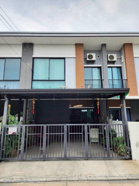 ขายทาวน์โฮม 2 ชั้น Unio Town เพชรเกษม 110 เนื้อที่ 18.5 ตรว 3นอน 2น้ำ ห้องครัวบิวท์อิน พร้อมเฟอร์นิเจอร์ – ghd000631