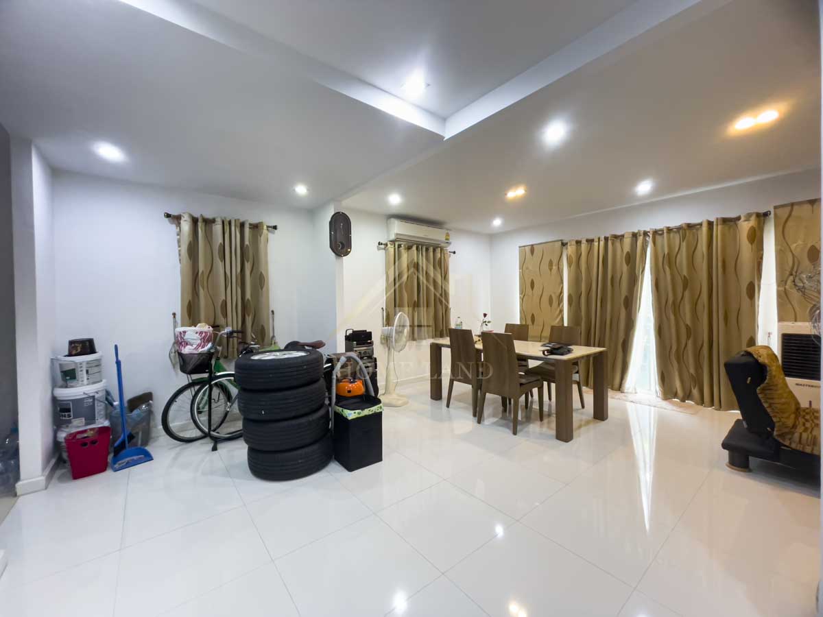 บ้านเดี่ยว 2 ชั้น หมู่บ้าน พฤกษา วิลเลจ 22 ปิ่นเกล้า – สิรินธร หลังมุม