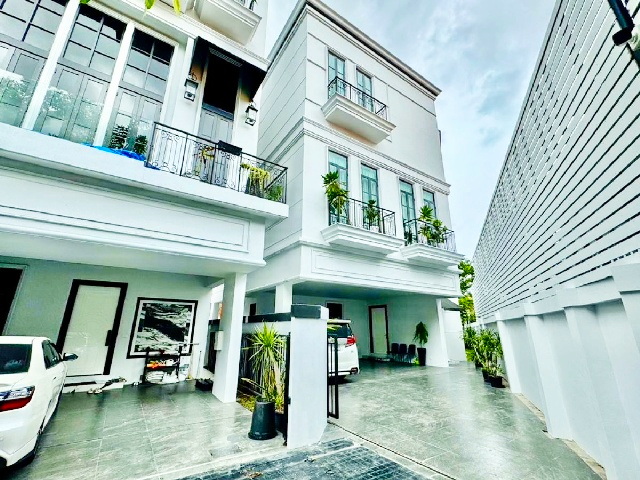 สุขุมวิท 63-69 Pool Villa ให้เช่าคฤหาสน์ดหรู 3ชั้น 64ตร.วา.414ตร.ม.BTS พระโขนง 400 ม. พร้อมเฟอร์ แอร์ ซ.สุขุมวิท 65-69 5