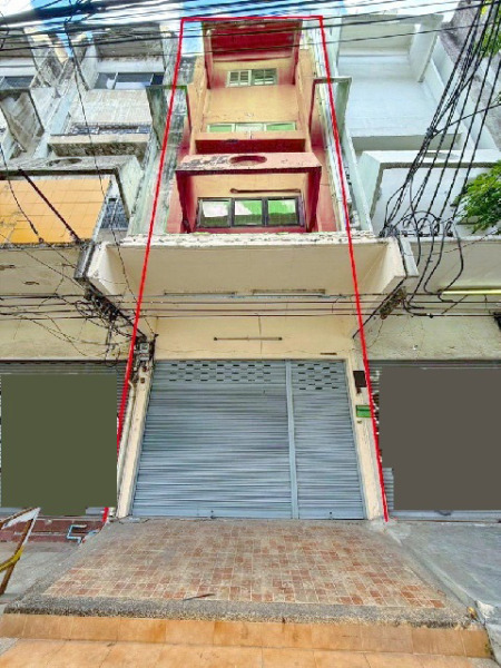 MRTบางกะปิ 1กม. เดอะมอลล์ บางกะปิ 1.15กม. อาคารพาณิชย์ 4ชั้น 18ตร.วา.280ตร.ม.ม.รัตนบัณฑิต 1.2 กม. 4นอน 4น้ำ ลาดพร้าว 126