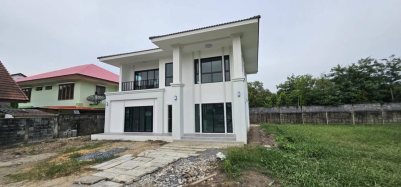 ขายบ้านเดี่ยว  2 ชั้น ม.บ้านธีราคร ริมถนนพุทธมณฑลสาย2  เขตบางแค สร้างใหม่พร้อมอาศัย ใกล้ ถ.เพชรเกษม