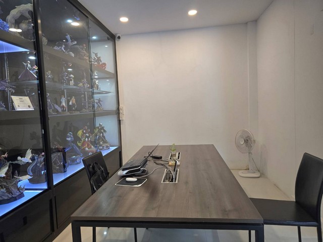 ให้เช่า บ้านเดี่ยว2ชั้น 51ตรว. ถ.เฉลิมพระเกียรติ ร.9 ใกล้ซีคอนสแควร์