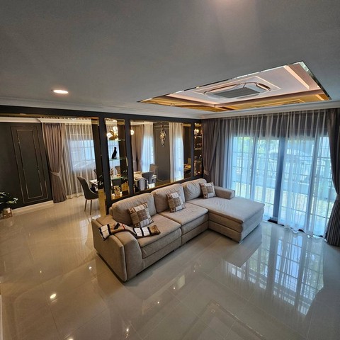 Centro Bangna luxury House Fully Furnished บ้านใหม่ พร้อมเข้าอยู่ 3นาทีถึง Mega Bangna