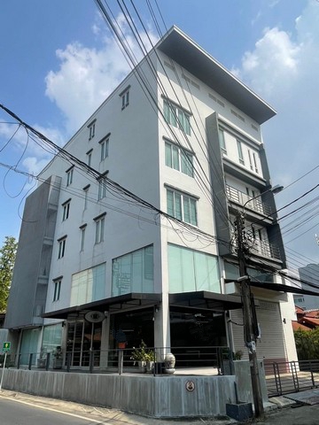 ให้เช่า Home Office 900sq.m. ใกล้The Nine พระราม 9 ซอย43 อาคารสำนักงานส่วนตัวพร้อมลิฟต์ขนของ