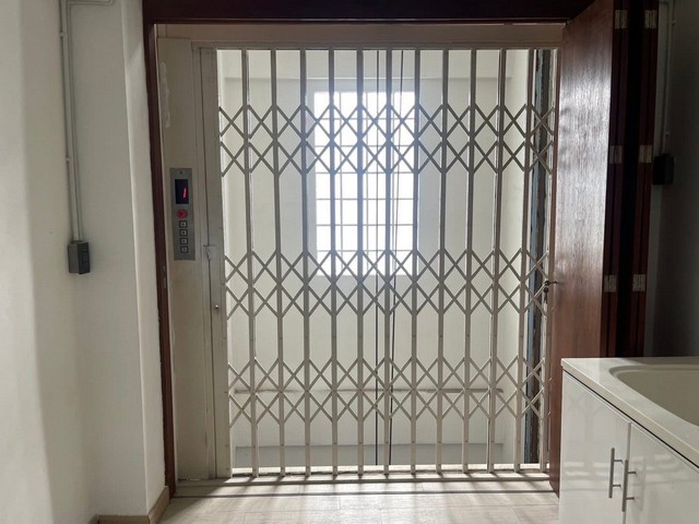 ให้เช่า Home Office 900sq.m. ใกล้The Nine พระราม 9 ซอย43 อาคารสำนักงานส่วนตัวพร้อมลิฟต์ขนของ