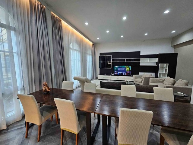 TOWNHOUSE บ้านกลางกรุง พระราม3 4+1นอน 425ตรม.พักได้สูงสุด10คน จอดรถได้6 คัน