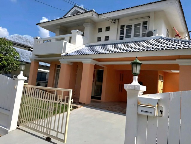 บ้านเดี่ยว 2ชั้นให้เช่า รีโนเวทใหม่ อยู่ถนน รามคำแหง164 ใกล้วัดตลาดน้ำขวัญเรียม