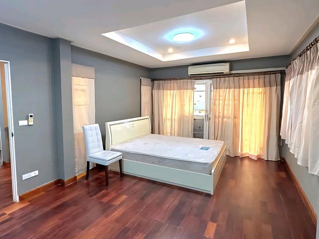 บ้านเดี่ยว 2ชั้นให้เช่า รีโนเวทใหม่ อยู่ถนน รามคำแหง164 ใกล้วัดตลาดน้ำขวัญเรียม